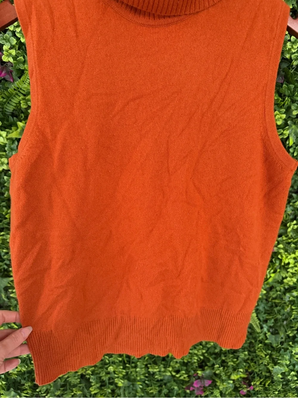 Lord & Taylor 100% Cashmere Sleeveless Turtleneck Sweater Vest Orange L